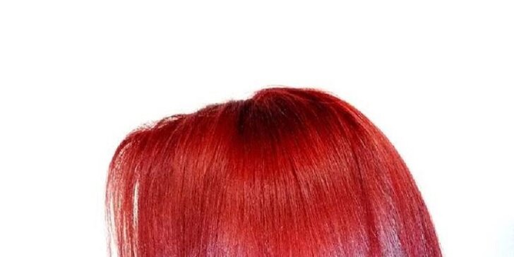 Podstrihnutie končekov, farbenie či keratínová kúra pre poškodené vlasy