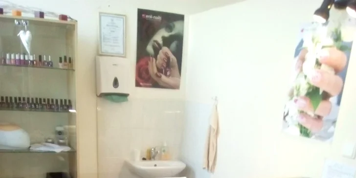 Nové gelové nechty v Salóne EM