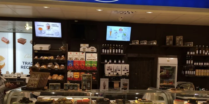 Parížska višňa s espressom alebo cappuccinom