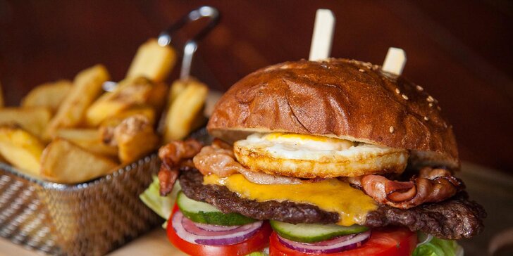 XL Burger Bacon & Egg alebo Burger Jalapeños s hranolčekmi