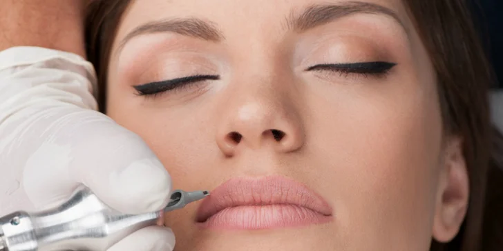 Permanentný make up špeciálnou čepieľkovou 3D technikou