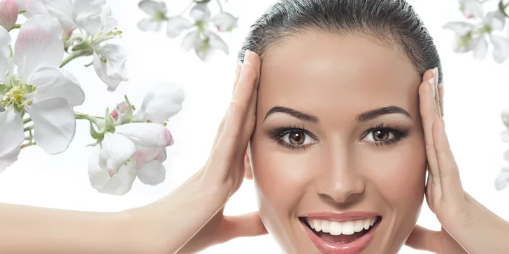 Hĺbkové čistenie ultrazvukom, mikrodermabrázia alebo chemický peeling