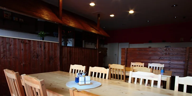 Bravčový alebo hovädzí steak s prílohou a dezertom