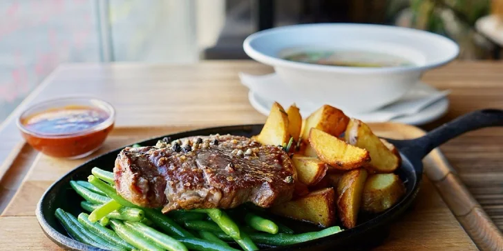 Gurmánska špecialita v Pulitzeri: Juhoamerický hovädzí entrecôte steak 200g. Aj so slepačou polievkou!