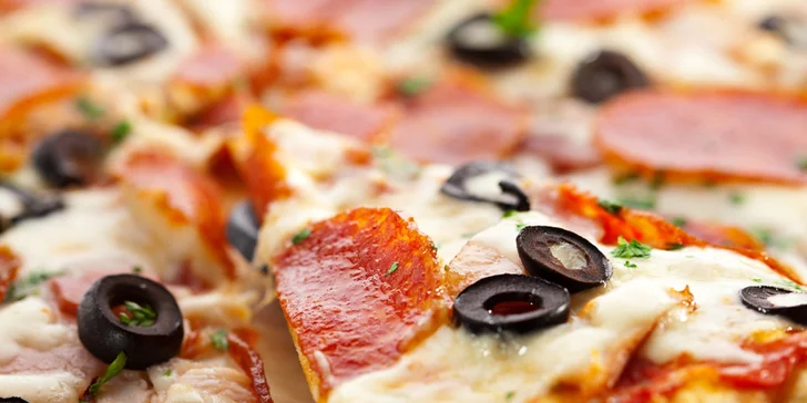 Super PIZZA u Smädného škorca! Vyberte si z 10 druhov!
