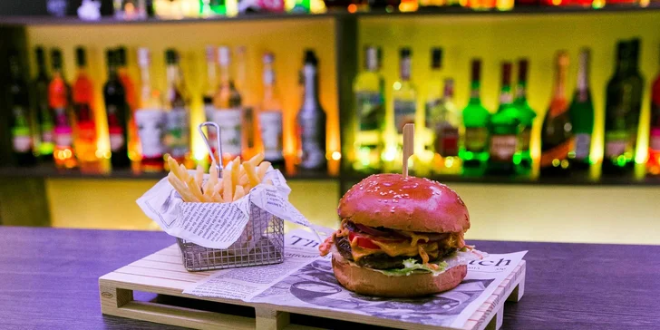 Obľúbený írsky burger je späť! MONTRY JACK CHEESE BURGER s hranolčekmi