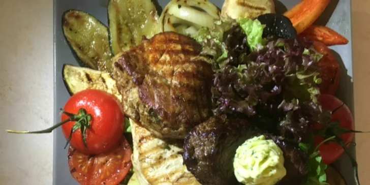 Mix grilovaných steakov a dezert pre dvoch