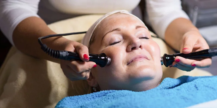 Exfoliačné ošetrenie natural, omladzujúce hydratačné ošetrenie alebo čistenie pleti ultrazvukom