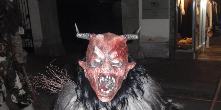 Adventný Graz so sprievodom čertov