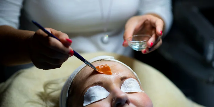 Exfoliačné ošetrenie natural, omladzujúce hydratačné ošetrenie alebo čistenie pleti ultrazvukom