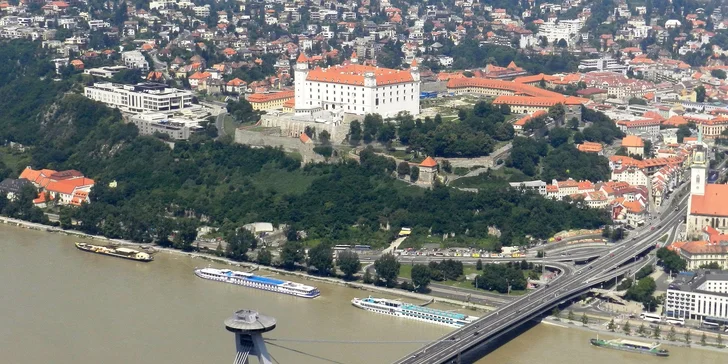 Zážitkový let lietadlom STING S4 - atraktívny darček k rôznym príležitostiam!