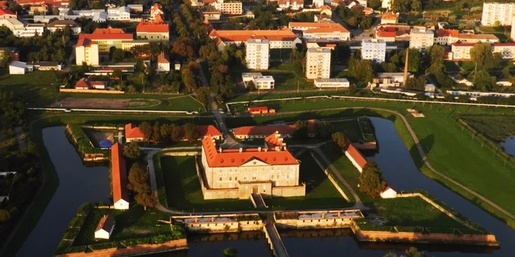 Zážitkový let lietadlom STING S4 - atraktívny darček k rôznym príležitostiam!