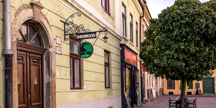 Kráľ všetkých burgerov! Divinový burger a hranolčeky v Sherwood Grill & Bare!