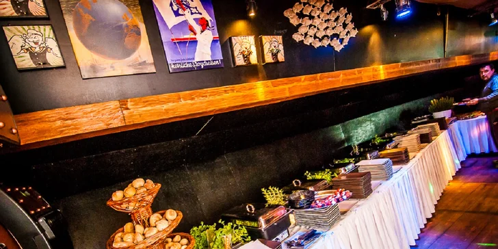 Silvestrovská party na na lodi! Žúr na Dunaji aj s DJom, barom a občerstvením!