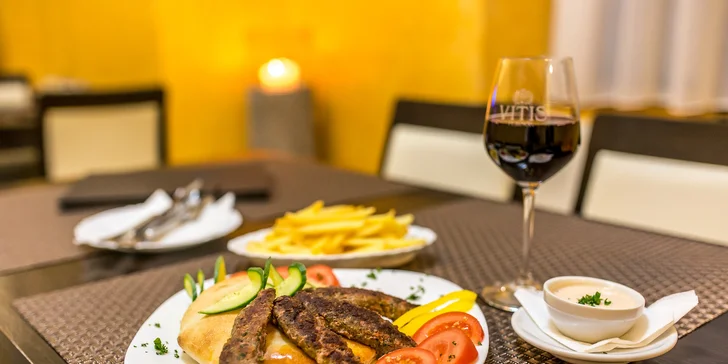 Romantika pre dvoch v arabskom štýle. Dajte si pravý jahňací kebab!