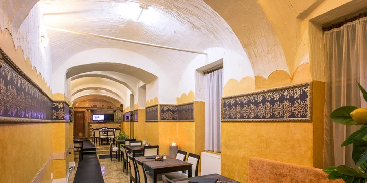 Romantika pre dvoch v arabskom štýle. Dajte si pravý jahňací kebab!