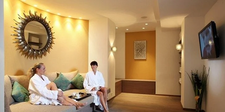 2-hodinový vstup do wellness a masáž v 7 SPA