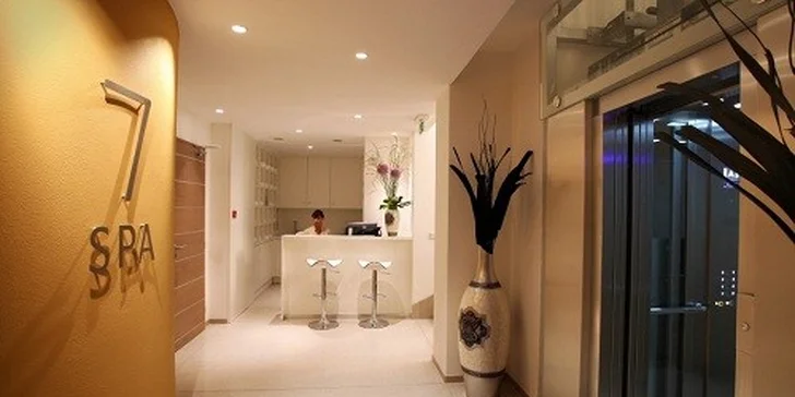 2-hodinový vstup do wellness a masáž v 7 SPA