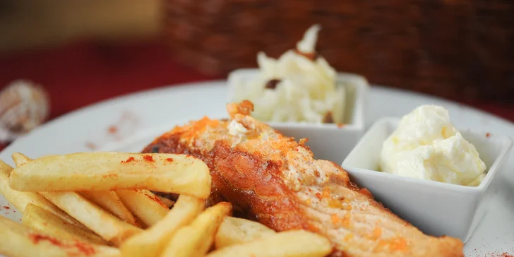 2-chodové menu s polievkou s morskými plodmi! Grilovaný pstruh alebo grilovaný losos, alebo Paella de pollo v La Cabaña