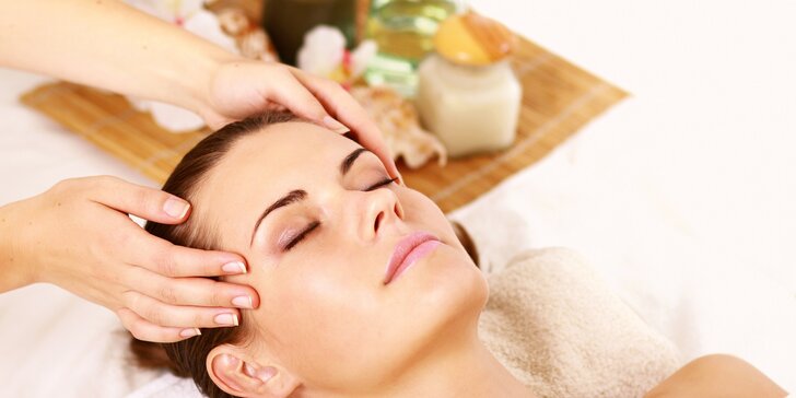 Aromaterapeutická masáž Raindrop luxusnými olejmi Young Living alebo masáž lávovými kameňmi aj s rašelinovým zábalom