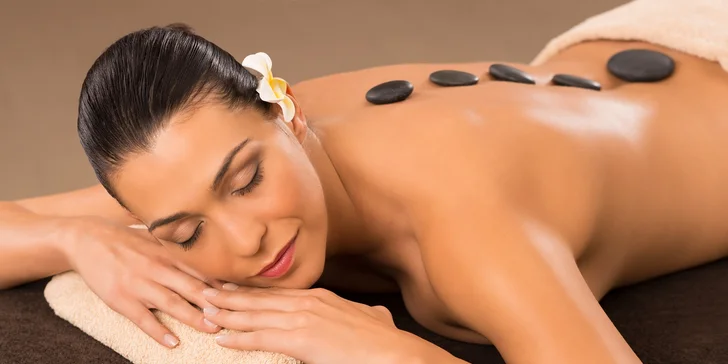 Aromaterapeutická masáž Raindrop luxusnými olejmi Young Living alebo masáž lávovými kameňmi aj s rašelinovým zábalom