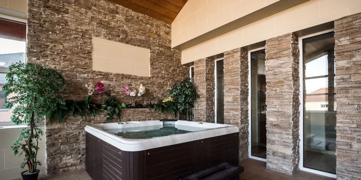 Luxusný wellness pobyt so vstupom do kúpeľov Rába Quelle v Győri