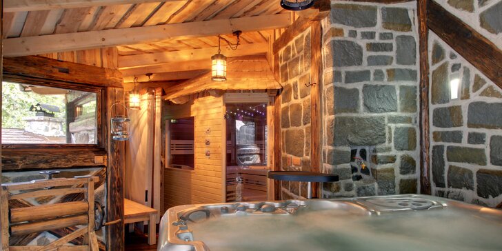 Prepychový pobyt v Beskydách v luxusne vybavených chatách s wellness až pre 10 osôb