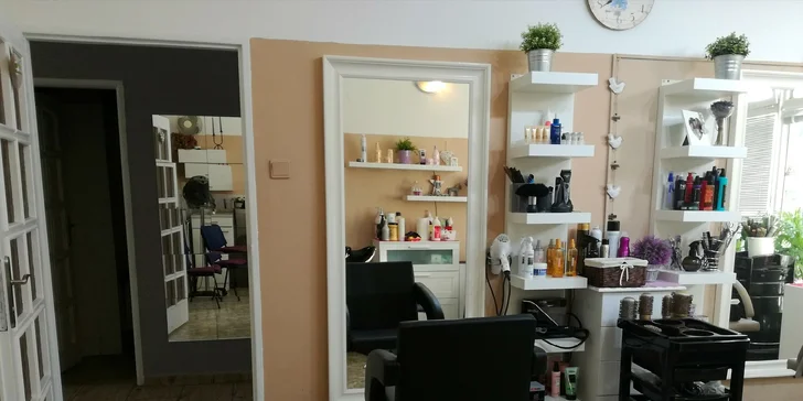 Nový strih a regeneračná kúra aj s možnosťou farbenia