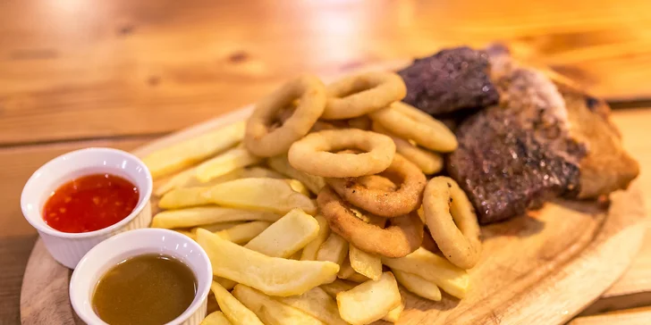 Pizza, burger alebo lopár plný mäsa