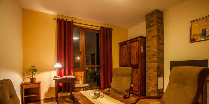 Wellness pobyt neďaleko Bešeňovej so saunami, jacuzzi a vyhrievaným bazénom a aktivitami pre deti