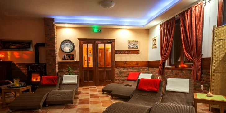 Wellness pobyt neďaleko Bešeňovej so saunami, jacuzzi a vyhrievaným bazénom a aktivitami pre deti