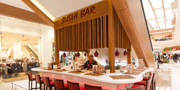 Sushi menu s japonskou rybacou polievkou v Sushi Bar v Auparku