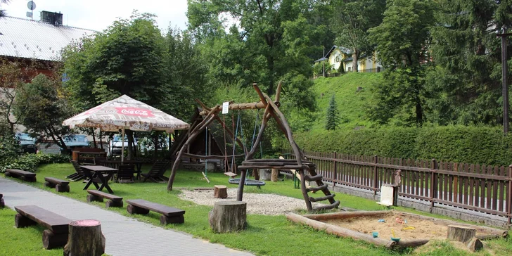 Pobyt so skvelou lyžovačkou v Beskydách: polpenzia, wellness aj uvoľňujúce masáže