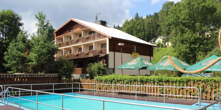 Relaxačný pobyt i lyžovanie v Beskydoch: Polpenzia, neobmedzené wellness i masáže
