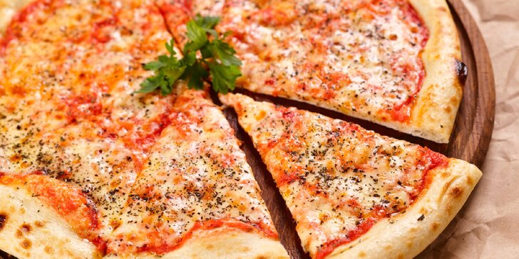2x alebo 3x Pizza Euro podľa výberu aj s rozvozom. Objednajte si aj v noci!