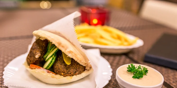 Netradičný jahňací alebo vegánsky burger