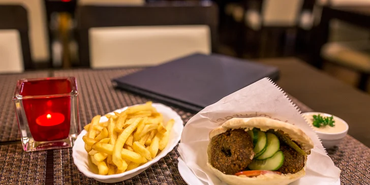 Netradičný jahňací alebo vegánsky burger