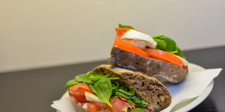 Talianske panini aj s nápojom vo Funky Fresh