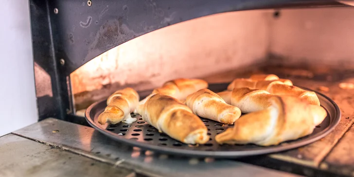 Domáce pizza rožky s omáčkou podľa výberu - aj na donášku