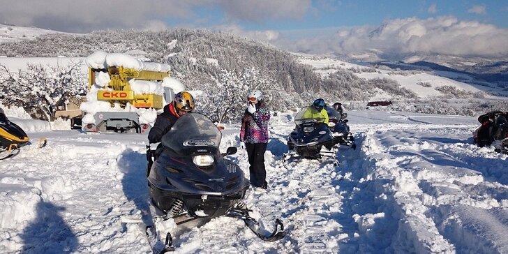 Adrenalín na snežných skútroch v Slovenskom rudohorí