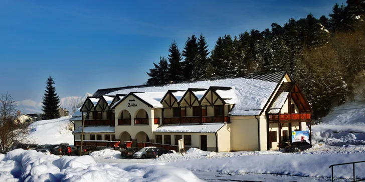 Pobyt pod zjazdovkou v rodinnom Penzióne Zivka so skipassom alebo wellnessom