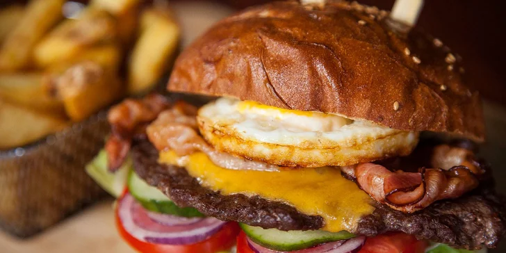 5 druhov peckových burgerov aj s hranolčekmi!