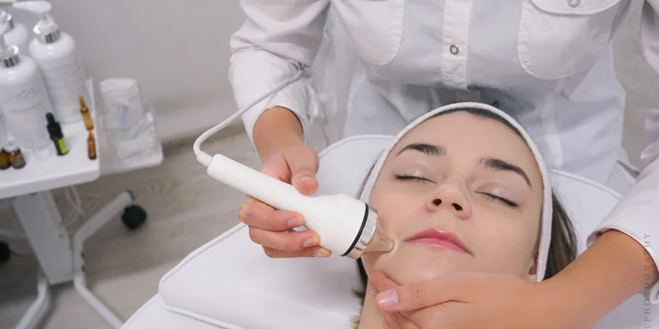Neivazívny lifting, mikrodermabrázia, kyselina hyalúronová a mezoterapia