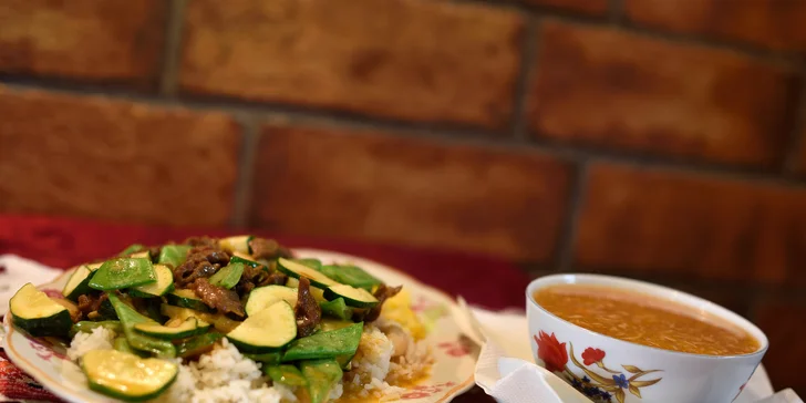 Netradičné lahodné ázijské menu s kokosovým mliekom podľa vášho výberu
