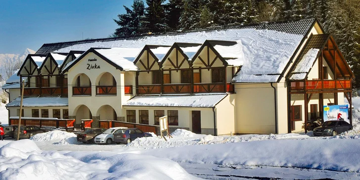 Pobyt pod zjazdovkou v rodinnom Penzióne Zivka so skipassom alebo wellnessom