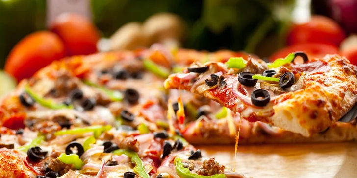 Super PIZZA u Smädného škorca! Vyberte si z 10 druhov!