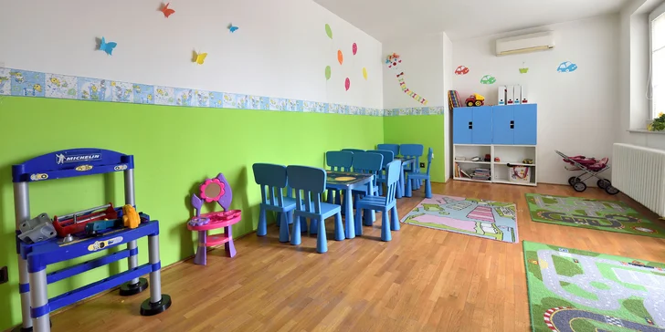 Celodenná alebo mesačná starostlivosť o dieťa v detských jasliach a opatrovateľskom centre Zajko Uško