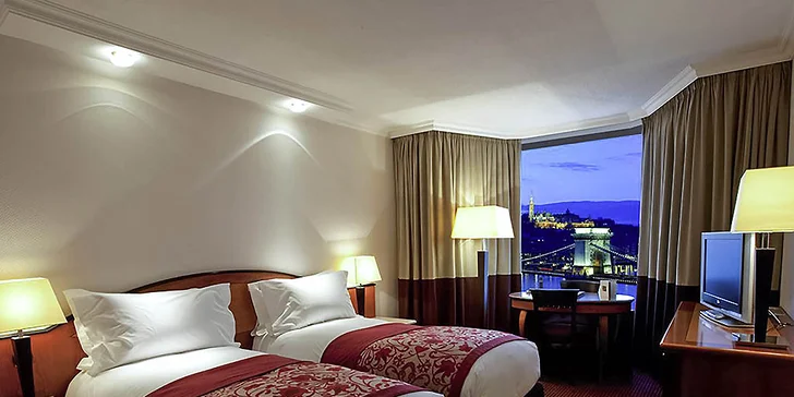4 dni s raňajkami, wellness a plavbou po Dunaji v 5* hoteli v Budapešti