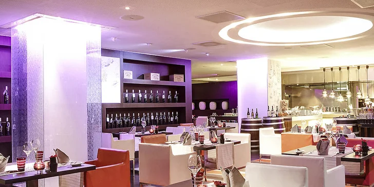 4 dni s raňajkami, wellness a plavbou po Dunaji v 5* hoteli v Budapešti