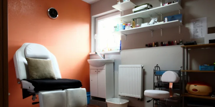 Rôzne druhy pedikúr v salóne Pedikúra u Lenky pre dámy aj pánov.